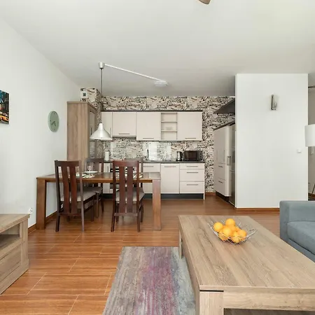 Przytulny Z Parkingiem By Renters Appartement